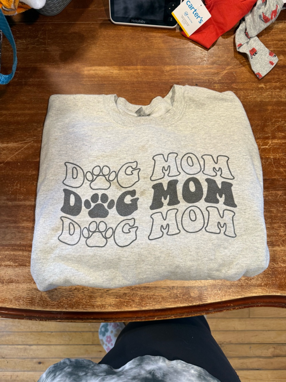 Gray "Dog Mom" Graphic Crewneck Sweatshirt